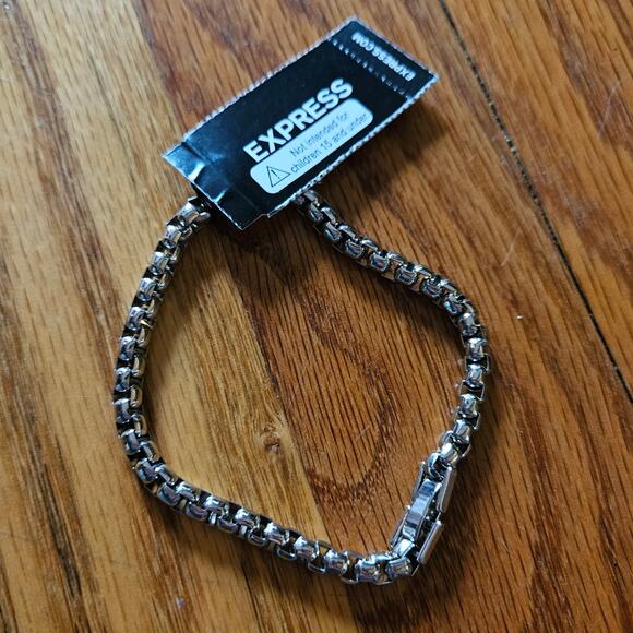 Express Edgy Contemporary Modern Silver-Tone Rolo Chain Link Bracelet - Picture 4 of 7